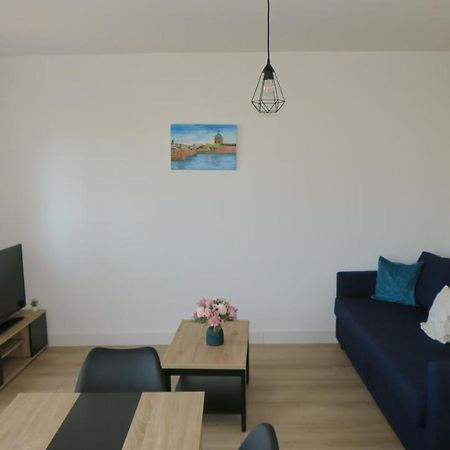 Appartement Chaleureux Et Elegant En Residence. Labastidette Bagian luar foto
